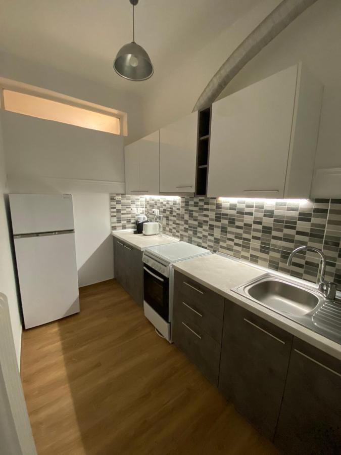Stylish Urban Apartment By Yha Atena Exterior foto